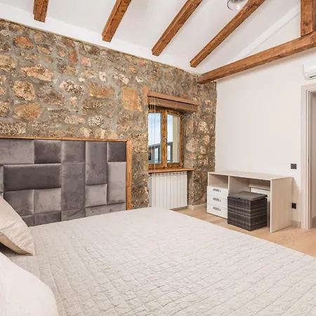 Villa Stone Otranto With Pool, Close To Opatija *