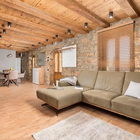 Villa Stone Otranto With Pool, Close To Opatija Icici