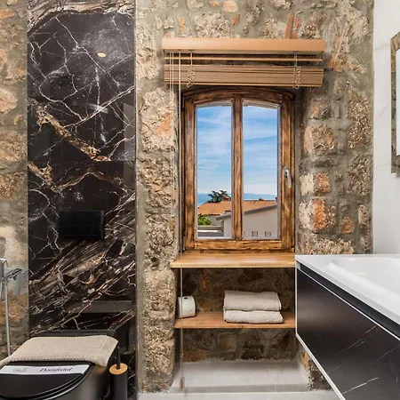 Stone Otranto With Pool, Close To Opatija