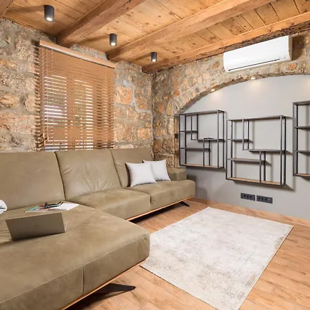 Villa Stone Otranto With Pool, Close To Opatija Icici