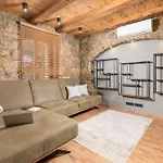 Villa Stone Otranto With Pool, Close To Opatija Ičići