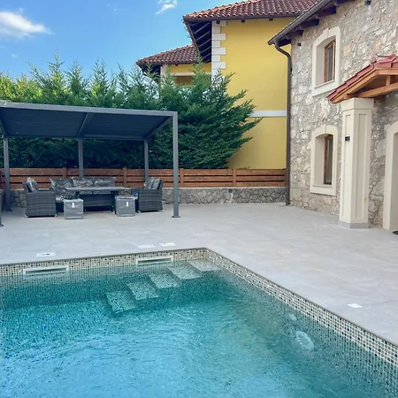 Stone Otranto With Pool, Close To Opatija Vilă